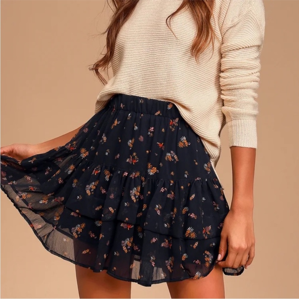Free People from the Valley skirt like new xs floral elastic waist